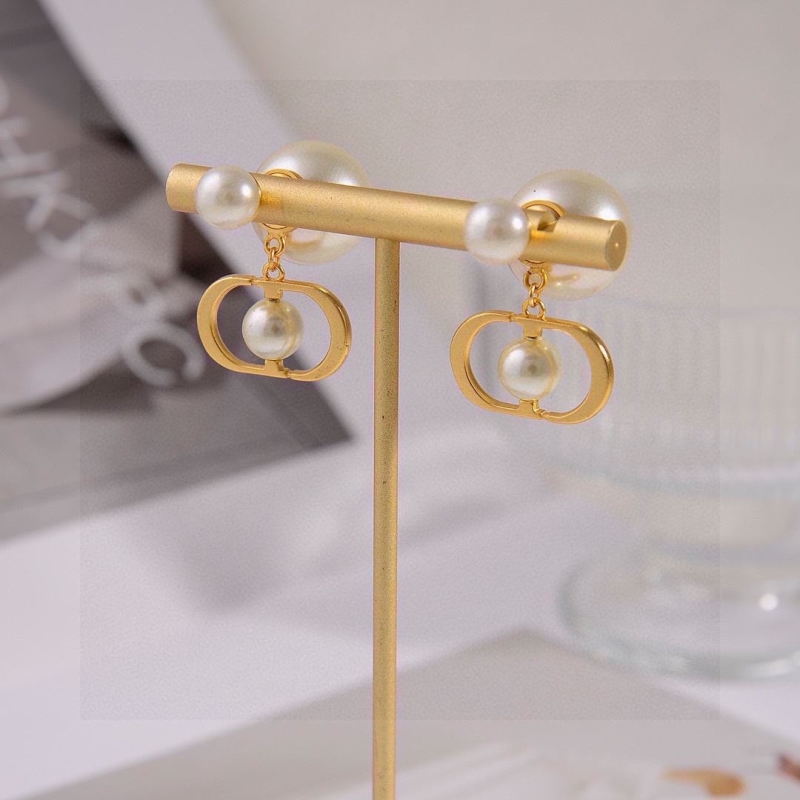 chr1st1an D10r earrings